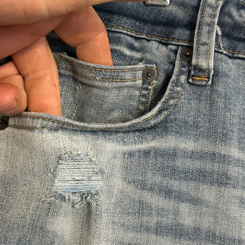 American Eagle Outfitters | Ripped Jean Shorts | Size 32 - Picture 2 of 7